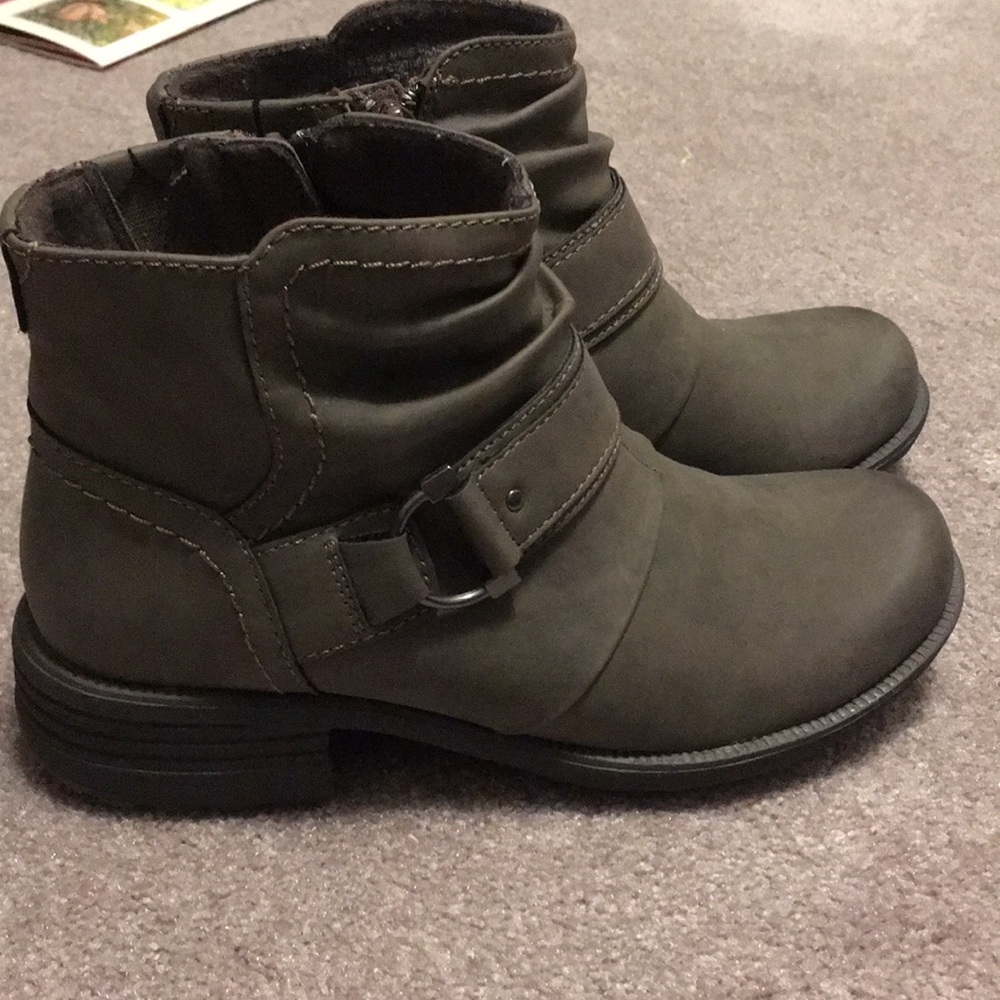 Planet by Earth Boots